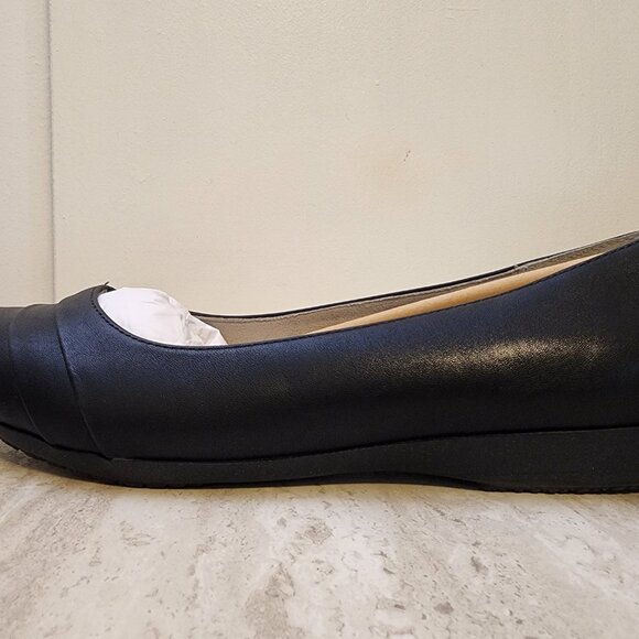 Cliffs by White Mountain Women Black Burnished Smooth 10W - A031 - Picture 3 of 11